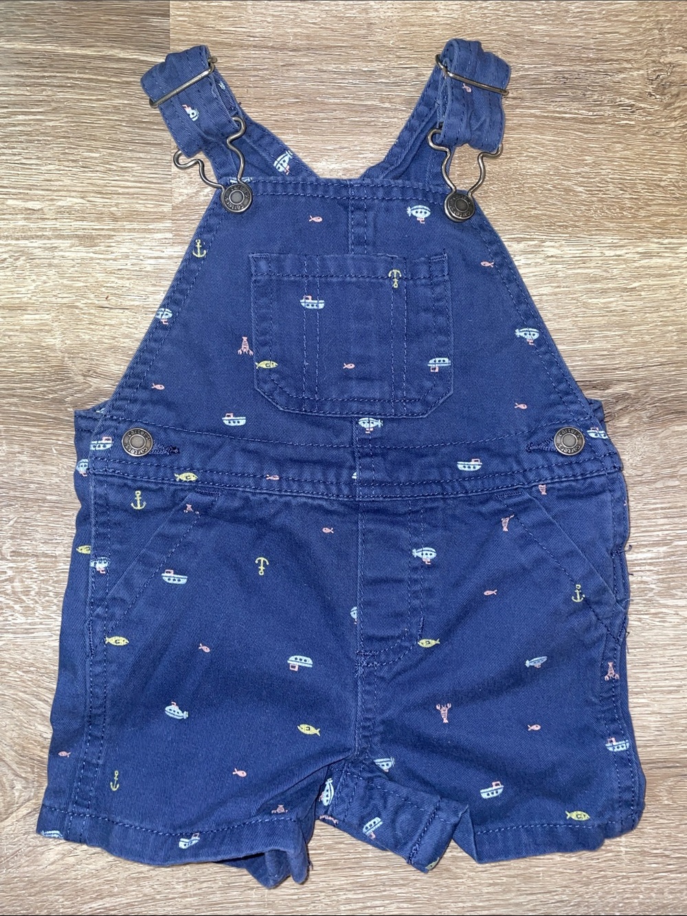 Carter’s nautical shortalls size 6 months